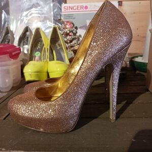 Elegant Glittery Gold Women's Heels